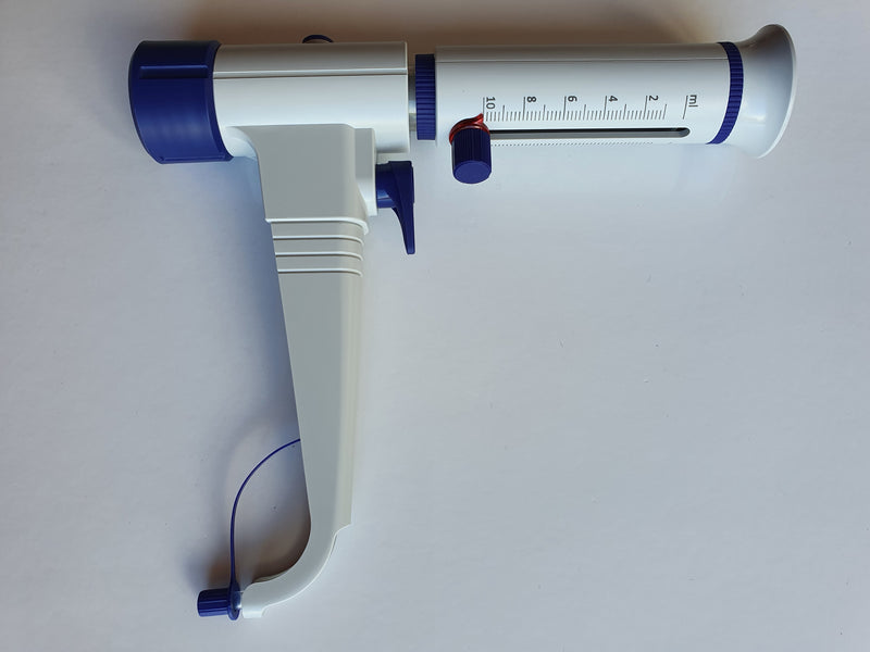 Accumax bottle top dispenser