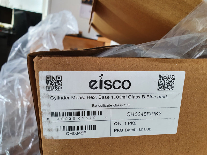 Eisco 1000ml glass Cylinder measuring graduated, cap, class B, Hex base with spout, borosilicate glass, blue graduation CH0354F
